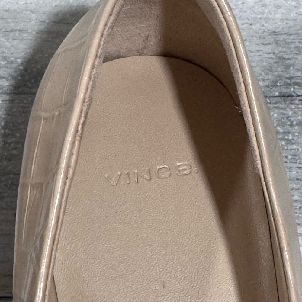 VINCE Naomi Women’s Loafer - Birch Sand Croc Emb - Size - 7 .US - Picture 8 of 9
